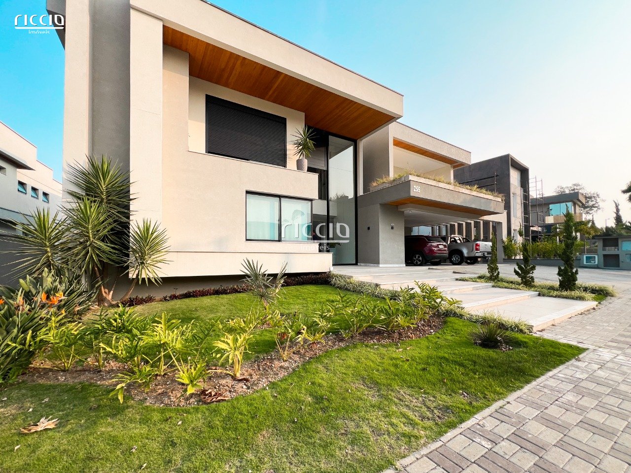 Casa à Venda no Urbanova Avalia Permuta, Luxuosa com 5 SUÍTES, 600 m² Útil com Infra p/ Elevador - Reserva do Paratehy Urbanova - SJCampos/SP