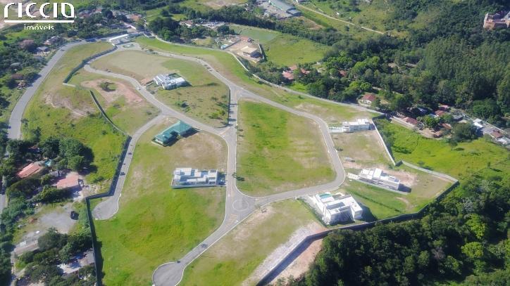 Condomínio Altos da Quinta Reserva — ambiente interno