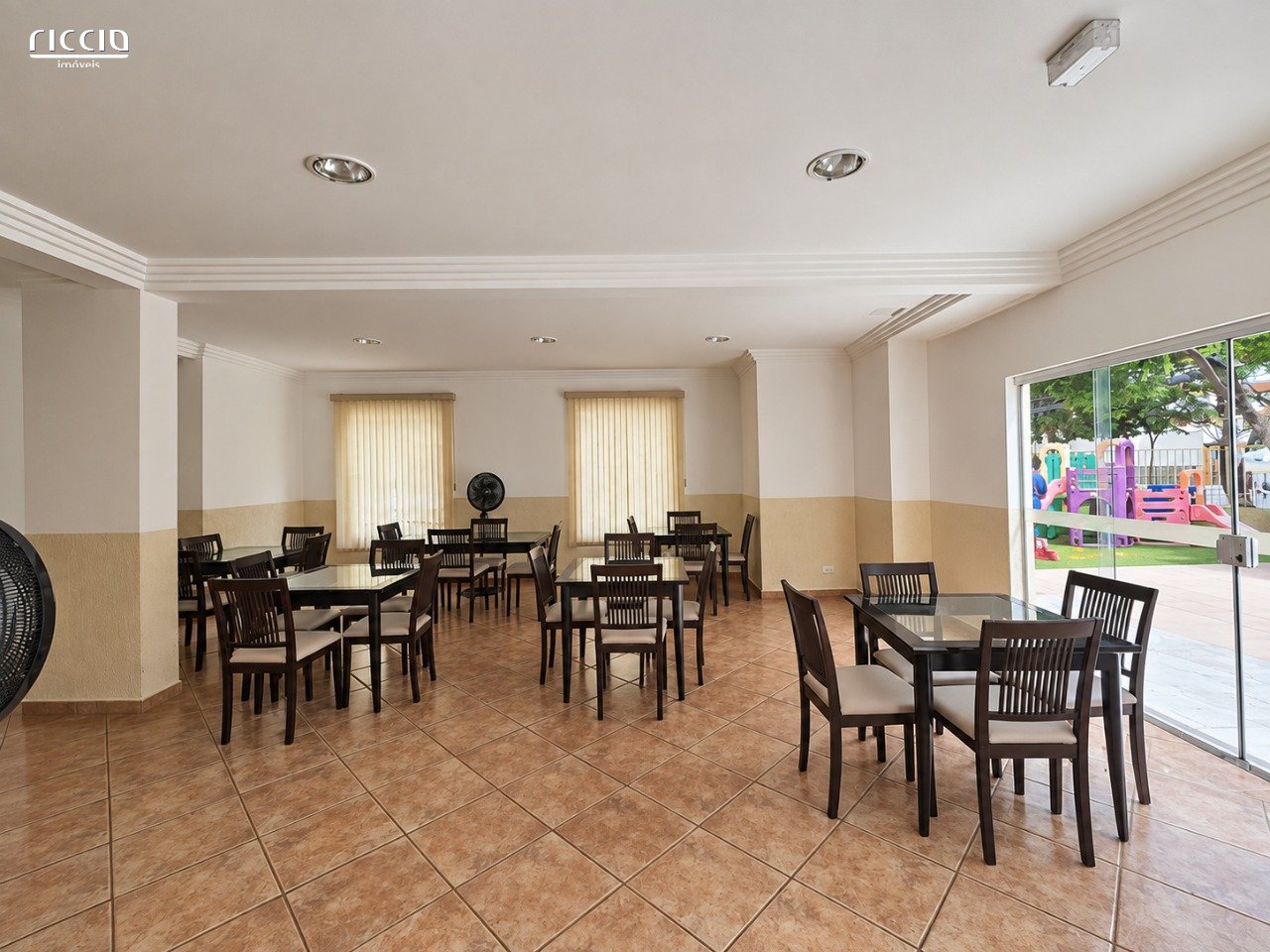 Edificio Rio das Pedras — ambiente interno