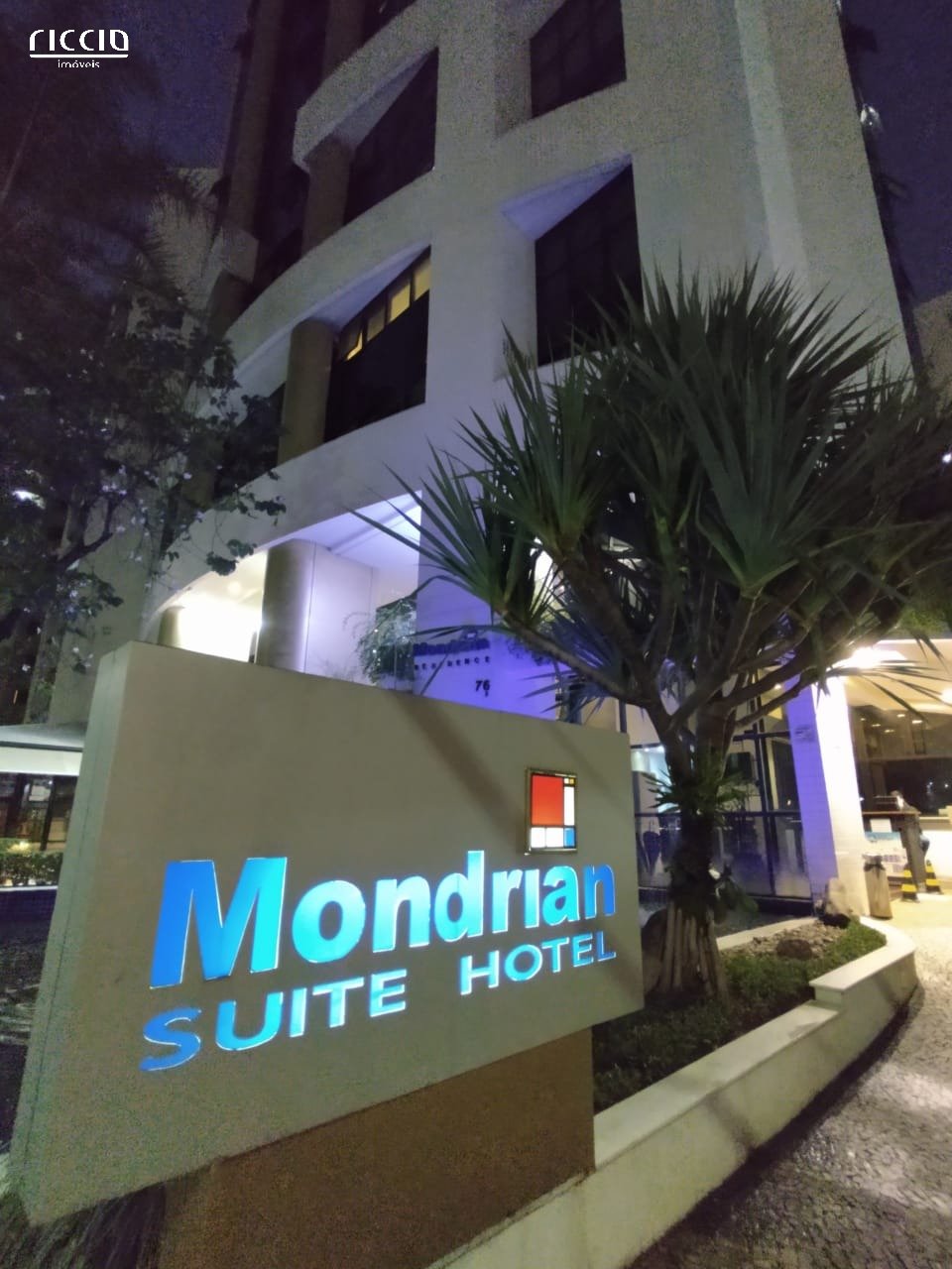 Edifício Mondrian Flat — ambiente interno