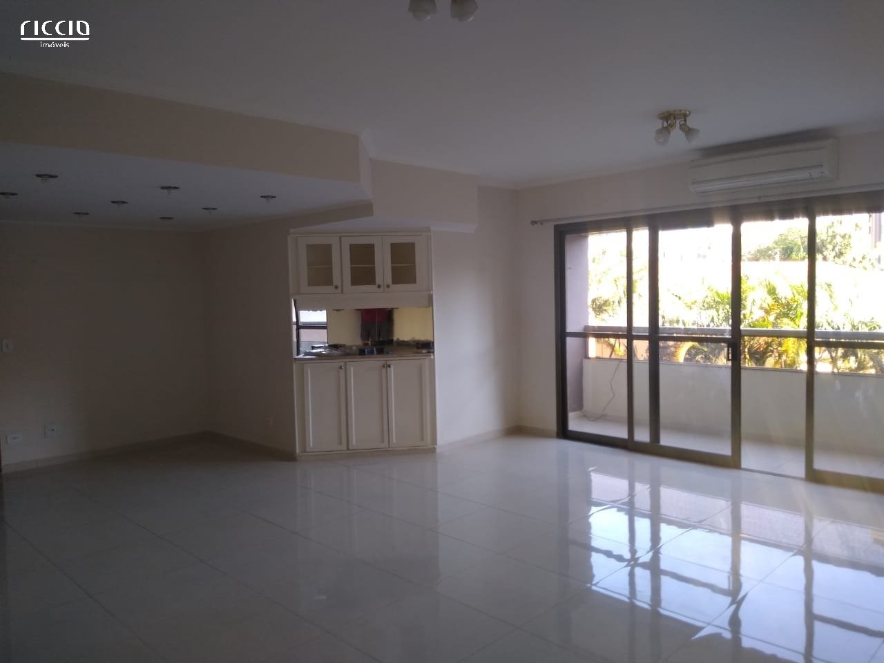 Apartamento à venda no Centro — ambiente interno