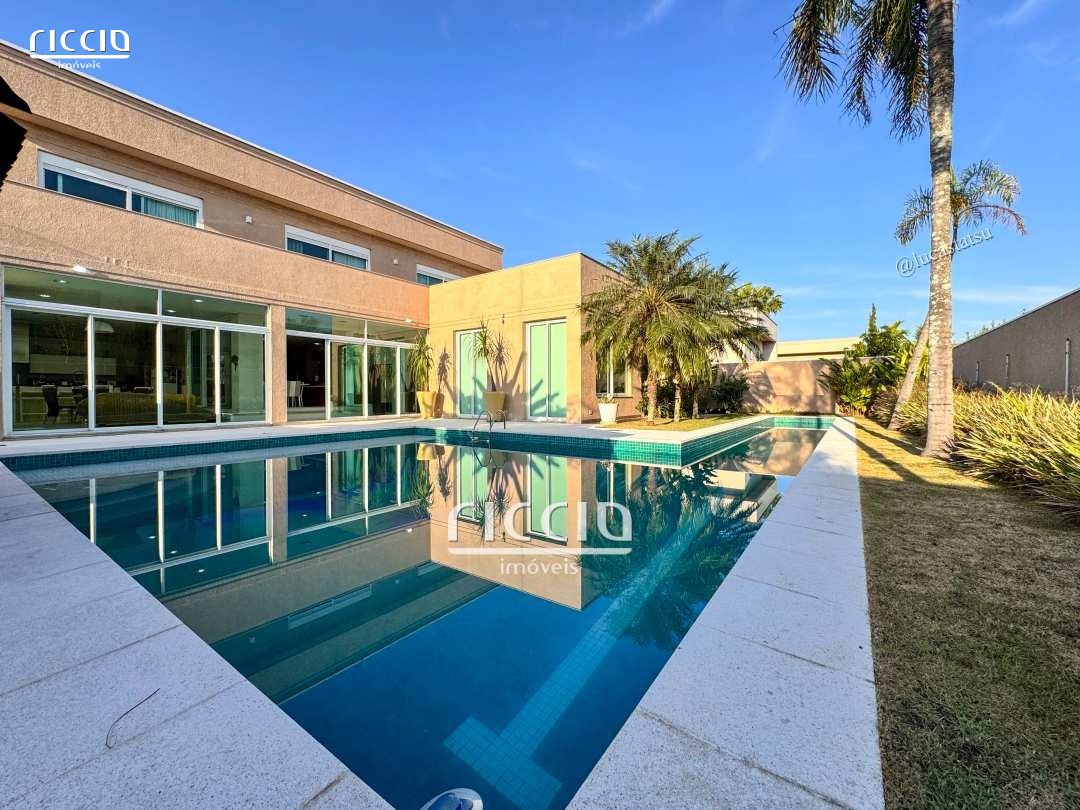 Serimbura, 800 m² de construcao, 6 suites, elevador