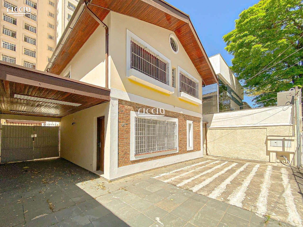 Casa à venda no Vila Adyana — ambiente interno
