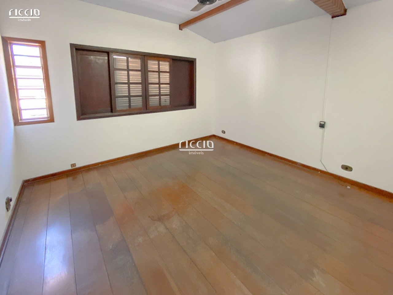 Casa à venda no Vila Adyana — imagem 32 de 36