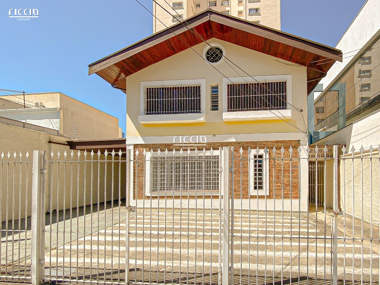 Casa à venda no Vila Adyana — detalhe do imóvel