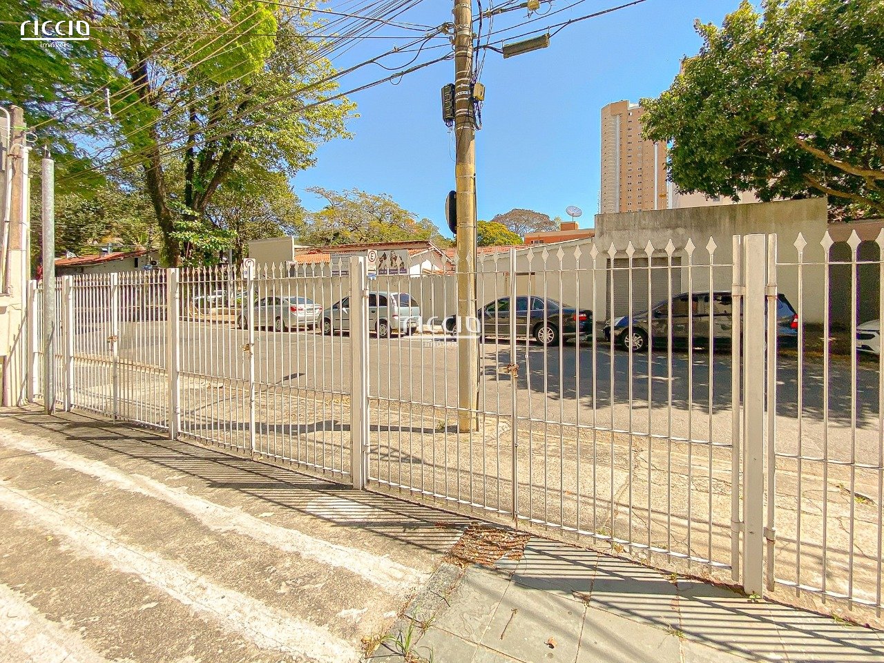 Casa à venda no Vila Adyana — imagem 6 de 36