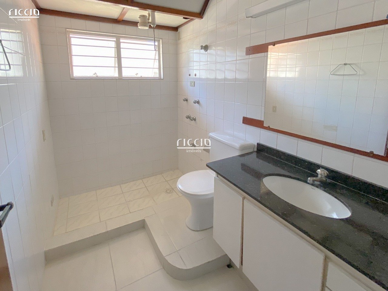 Casa à venda no Vila Adyana — imagem 25 de 36