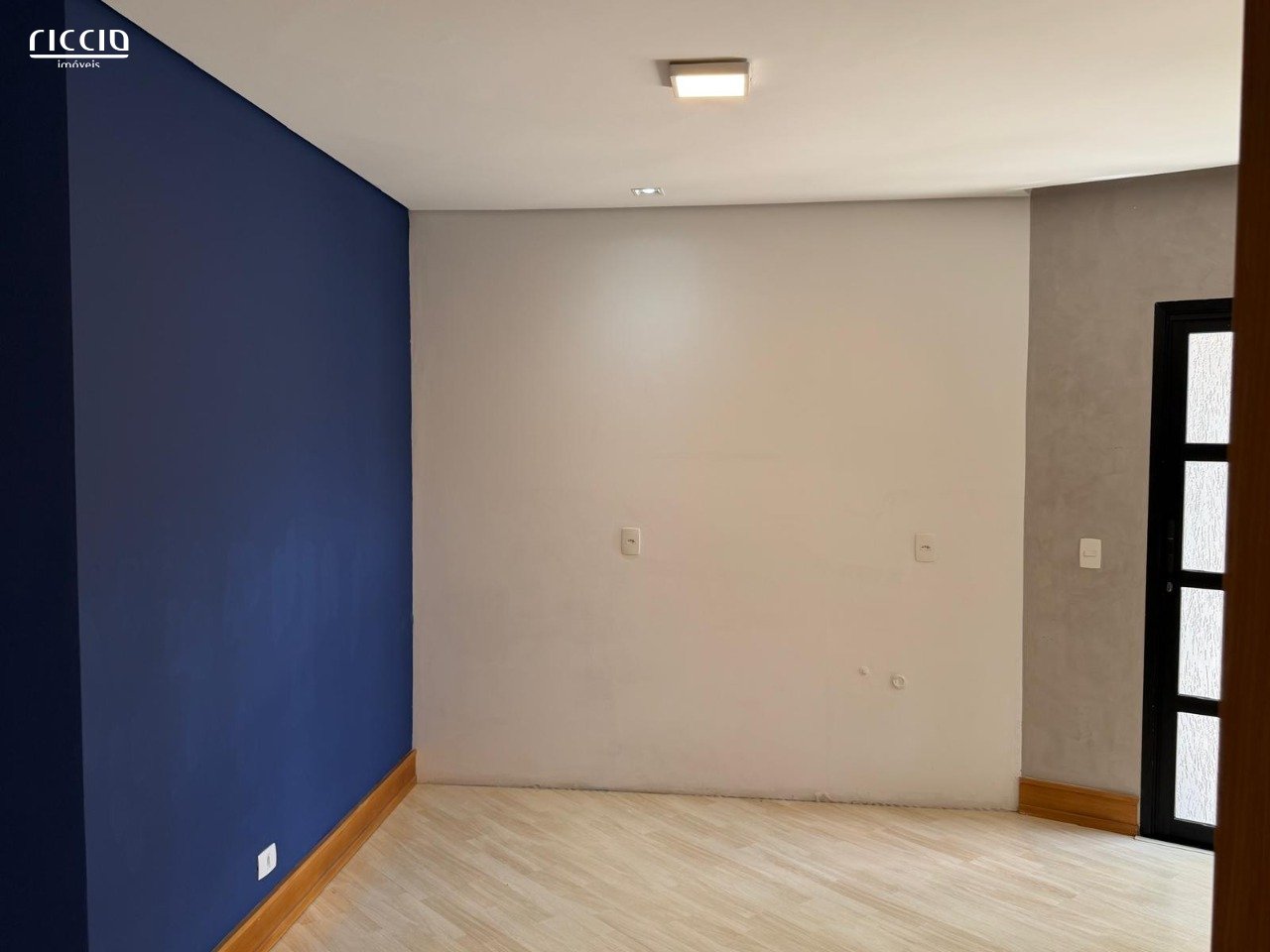 Ponto Comercial à venda no Vila Adyana — imagem 32 de 33