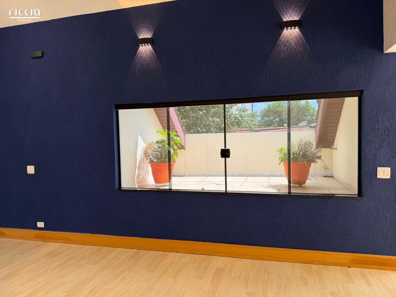 Ponto Comercial à venda no Vila Adyana — imagem 25 de 33