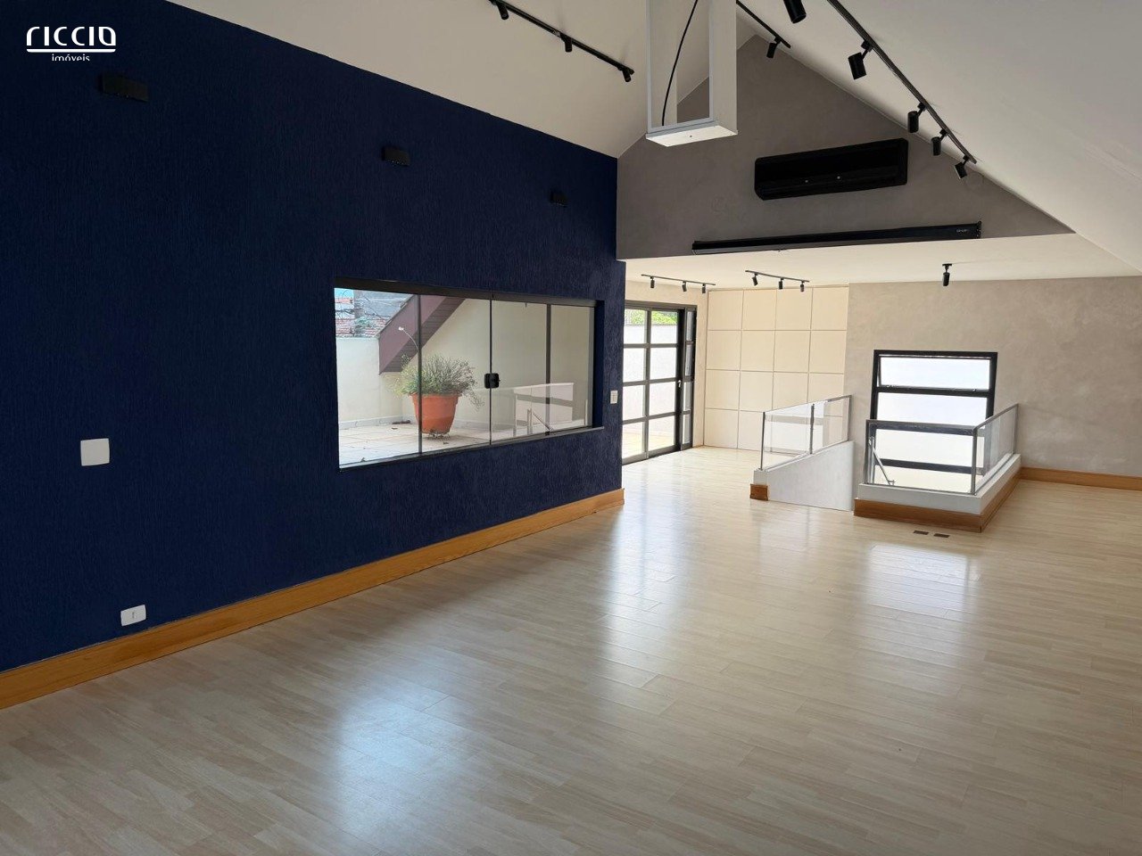 Ponto Comercial à venda no Vila Adyana — imagem 21 de 33