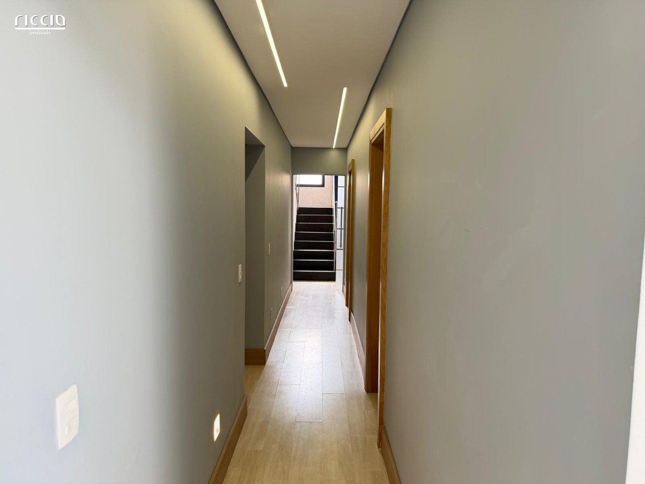 Ponto Comercial à venda no Vila Adyana — imagem 4 de 33