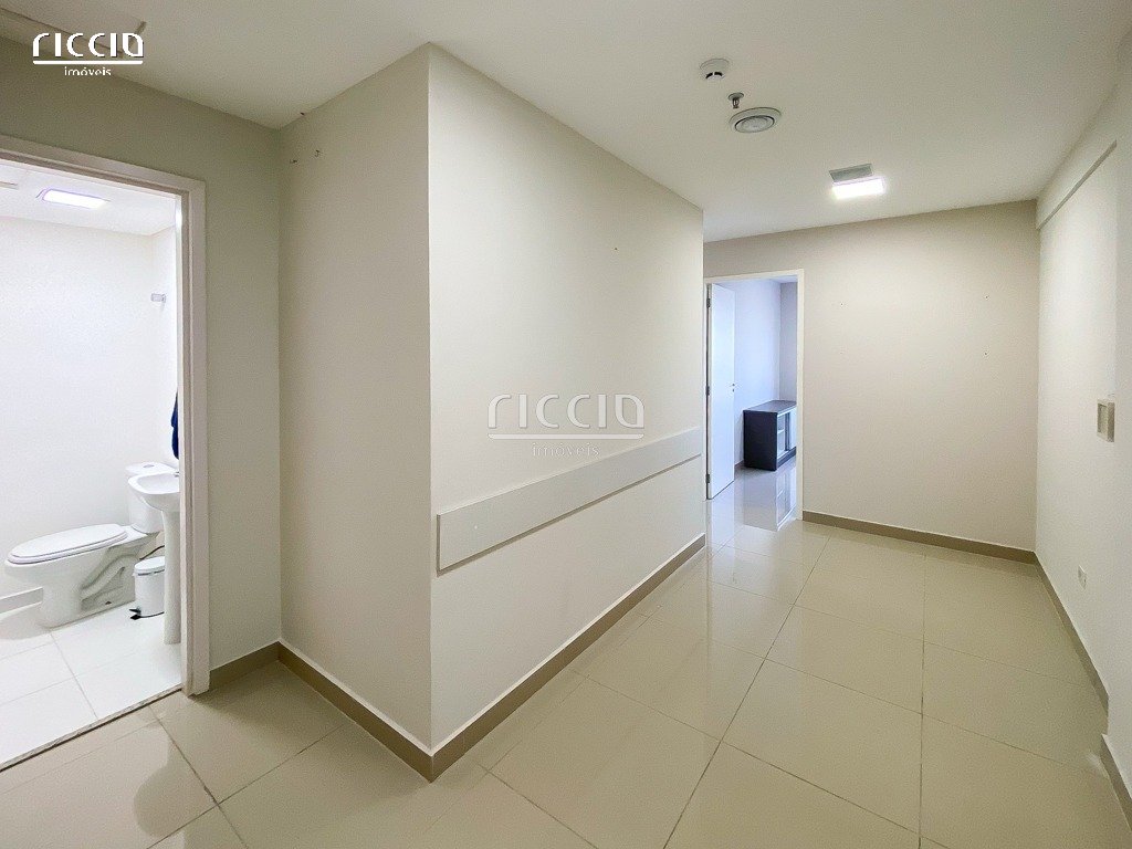 Sala Comercial com 42,91 m² Pronta para Uso - Com Recepção e 3 Salas, 1 Wc e 1 vaga - Jardim Aquarius São José dos Campos