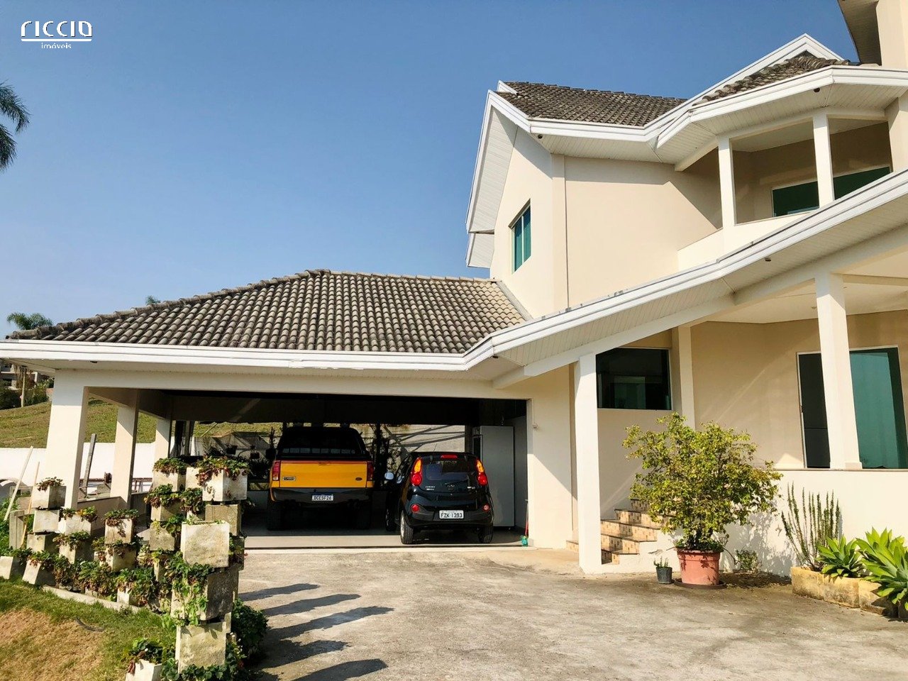 Casa em Condomínio à venda no Parque Mirante do Vale — ambiente interno