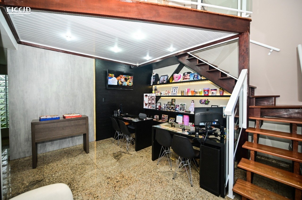 Predio Comercial à venda no Jardim Satélite — detalhe do imóvel